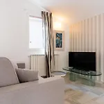 Hostdomus - Casa Madi 아파트