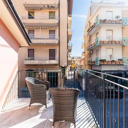 Hostdomus - Casa Madi Apartment