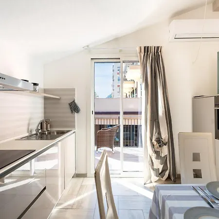 Apartment Hostdomus - Casa Madi *