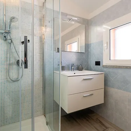 Hostdomus - Casa Madi Apartment