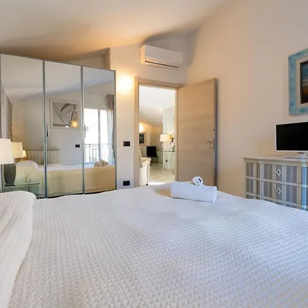 Hostdomus - Casa Madi Apartment Alassio