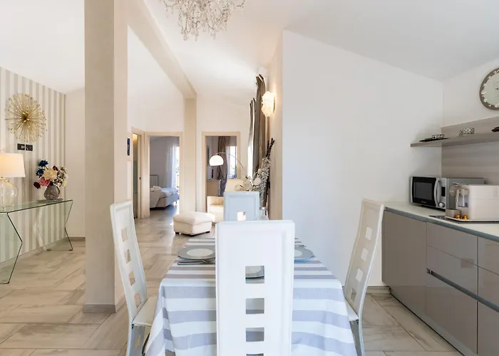 Hostdomus - Casa Madi * 알라시오